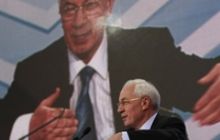 Азаров розповів, чому так важко йдуть переговори з Росією