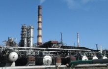 Лисичанський НПЗ загорівся після обстрілу