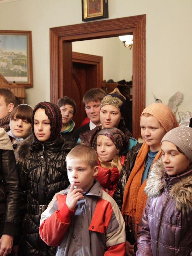 вихованці Криворізького навчально -виховного комплексу «Загальноосвітня школа- інтернат № 9 » вихованці Криворізького навчально -виховного комплексу «Загальноосвітня школа- інтернат № 9 »