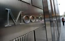 Moody's lowers Gazprom rating