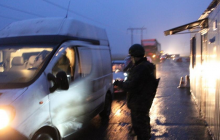 Україна з 17 січня обмежує товарообіг з окупованим Кримом