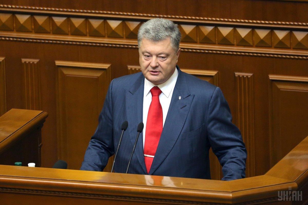 Порошенко також пообіцяв не допустити скасування санкцій проти Росії / фото УНІАН Порошенко також пообіцяв не допустити скасування санкцій проти Росії / фото УНІАН