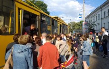 Authorities in two Ukrainian cities defy red zone quarantine bans