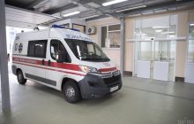 В Чернигове 13-летний мальчик выпал с 8-го этажа дома и выжил