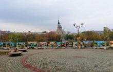 Осінь в місті Ха: затишні парки з "газонною" поліцією, столичний сервіс і до чого тут 10 гривень