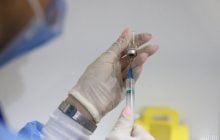 У МОЗ прокоментували фейки про безпліддя та зміну ДНК від COVID-щеплення
