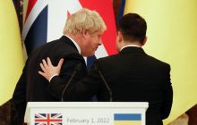Джонсон пообіцяв Зеленському посилити санкції проти Росії