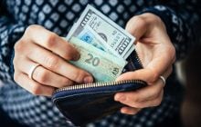 З ранку в столичних обмінниках змінився курс долара