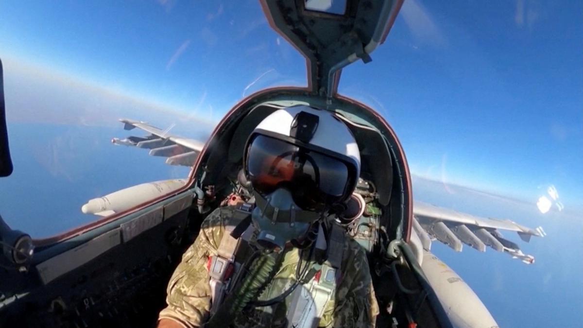 Но даже самая быстрая программа длится примерно 35 месяцев / фото REUTERS Но даже самая быстрая программа длится примерно 35 месяцев / фото REUTERS